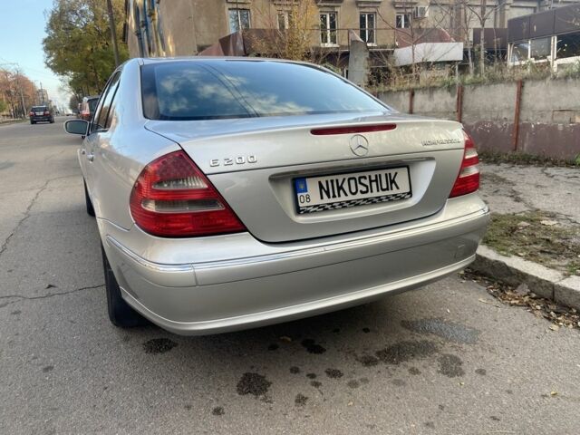 Серый Мерседес Е-Класс, объемом двигателя 1.8 л и пробегом 345 тыс. км за 6000 $, фото 3 на Automoto.ua