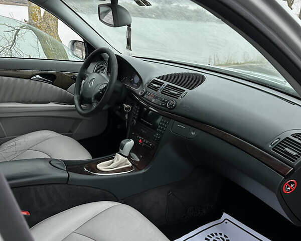 Сірий Мерседес Е-Клас, об'ємом двигуна 2.15 л та пробігом 200 тис. км за 5100 $, фото 14 на Automoto.ua