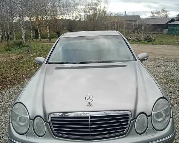 Серый Мерседес Е-Класс, объемом двигателя 2 л и пробегом 359 тыс. км за 5300 $, фото 1 на Automoto.ua