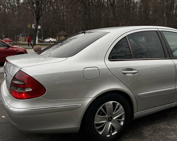 Сірий Мерседес Е-Клас, об'ємом двигуна 2.1 л та пробігом 485 тис. км за 7900 $, фото 4 на Automoto.ua