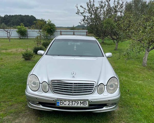 Серый Мерседес Е-Класс, объемом двигателя 2.6 л и пробегом 322 тыс. км за 4700 $, фото 3 на Automoto.ua