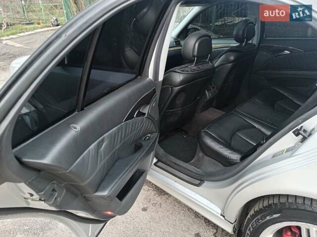 Серый Мерседес Е-Класс, объемом двигателя 2.69 л и пробегом 350 тыс. км за 6600 $, фото 7 на Automoto.ua