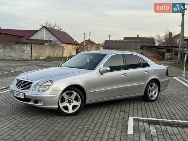 Серый Мерседес Е-Класс, объемом двигателя 2.1 л и пробегом 473 тыс. км за 5750 $, фото 4 на Automoto.ua