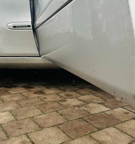 Серый Мерседес Е-Класс, объемом двигателя 3.2 л и пробегом 528 тыс. км за 4500 $, фото 14 на Automoto.ua