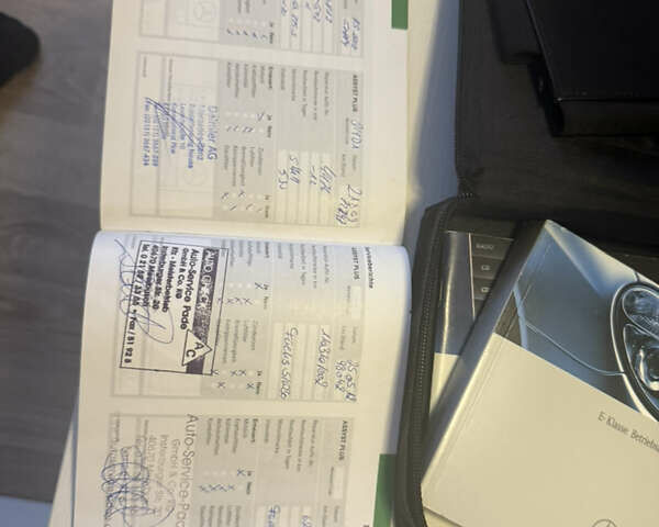 Сірий Мерседес Е-Клас, об'ємом двигуна 2.1 л та пробігом 198 тис. км за 9600 $, фото 21 на Automoto.ua