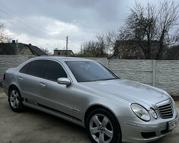 Серый Мерседес Е-Класс, объемом двигателя 2.7 л и пробегом 370 тыс. км за 5550 $, фото 5 на Automoto.ua