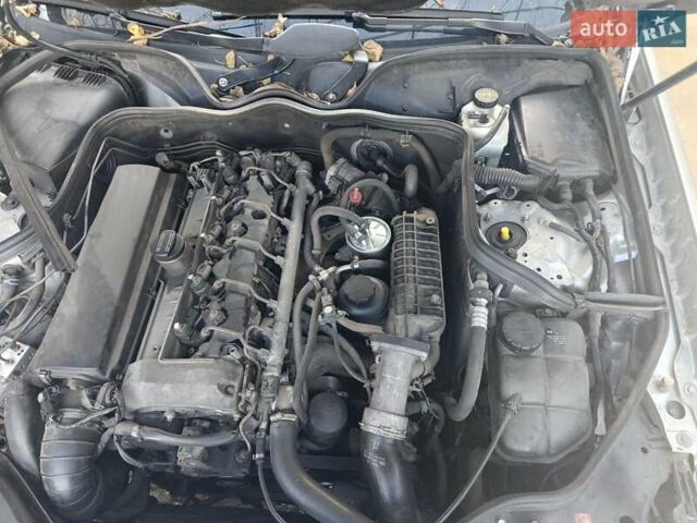 Серый Мерседес Е-Класс, объемом двигателя 2.69 л и пробегом 360 тыс. км за 5000 $, фото 11 на Automoto.ua