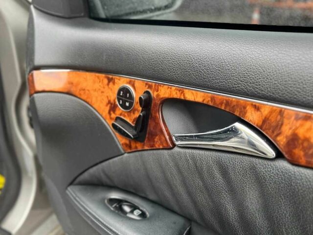 Серый Мерседес Е-Класс, объемом двигателя 3.2 л и пробегом 340 тыс. км за 6800 $, фото 9 на Automoto.ua