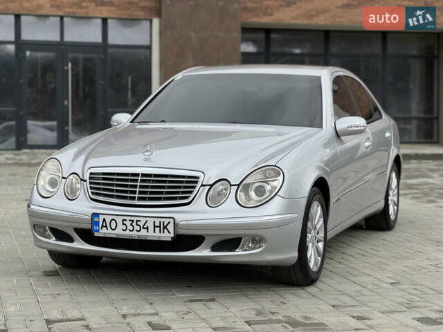Серый Мерседес Е-Класс, объемом двигателя 2.7 л и пробегом 270 тыс. км за 7800 $, фото 2 на Automoto.ua