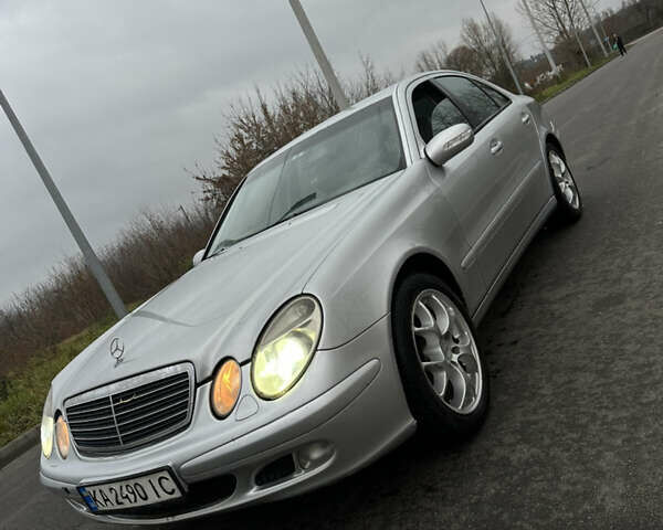 Сірий Мерседес Е-Клас, об'ємом двигуна 2.15 л та пробігом 200 тис. км за 5100 $, фото 9 на Automoto.ua