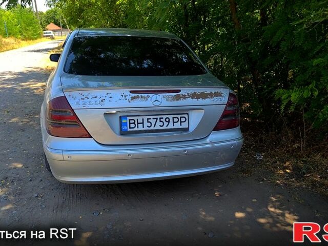 Серый Мерседес Е-Класс, объемом двигателя 2.1 л и пробегом 120 тыс. км за 6500 $, фото 2 на Automoto.ua