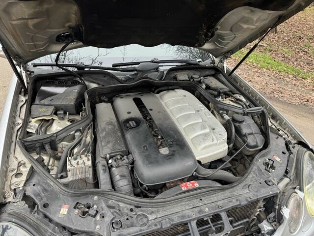 Серый Мерседес Е-Класс, объемом двигателя 3.2 л и пробегом 350 тыс. км за 5999 $, фото 23 на Automoto.ua