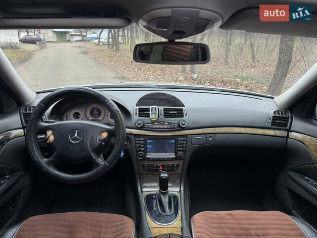 Серый Мерседес Е-Класс, объемом двигателя 3.22 л и пробегом 350 тыс. км за 5999 $, фото 12 на Automoto.ua