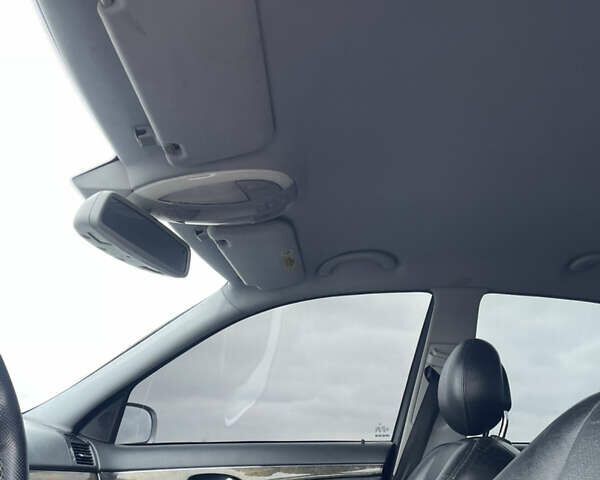 Сірий Мерседес Е-Клас, об'ємом двигуна 2.2 л та пробігом 265 тис. км за 5900 $, фото 44 на Automoto.ua