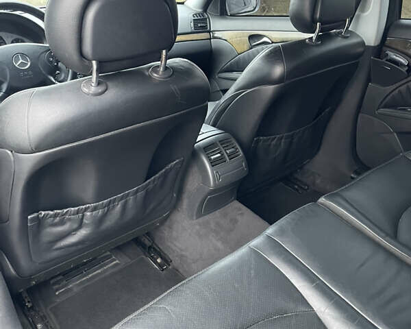 Сірий Мерседес Е-Клас, об'ємом двигуна 2.2 л та пробігом 265 тис. км за 5900 $, фото 35 на Automoto.ua