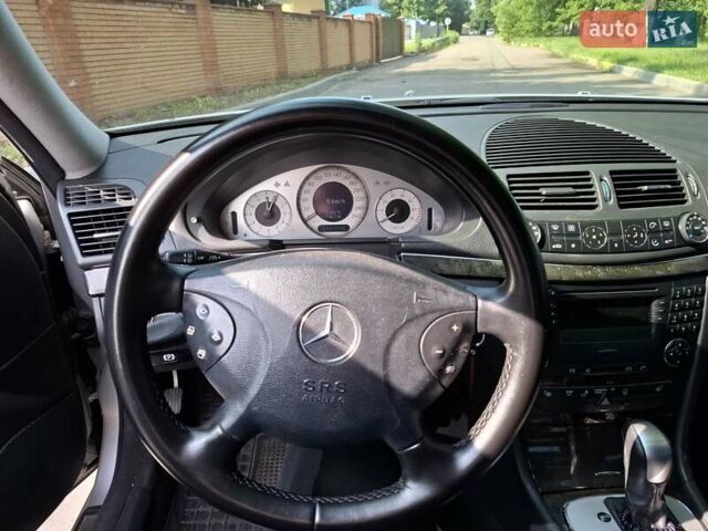 Серый Мерседес Е-Класс, объемом двигателя 1.8 л и пробегом 280 тыс. км за 5900 $, фото 4 на Automoto.ua