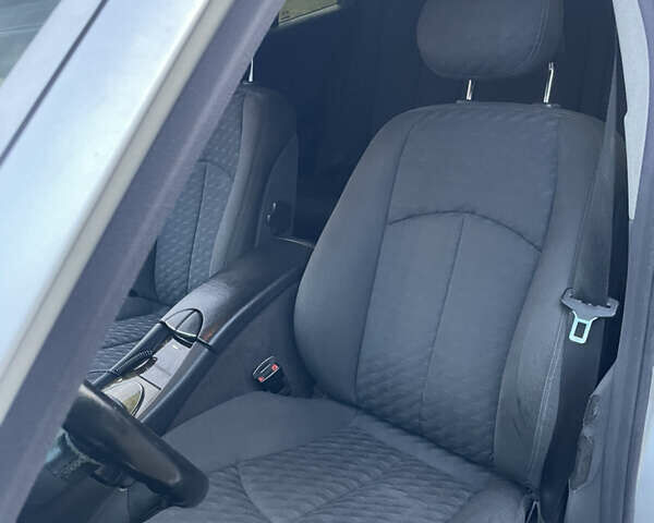 Серый Мерседес Е-Класс, объемом двигателя 2.15 л и пробегом 339 тыс. км за 5500 $, фото 13 на Automoto.ua