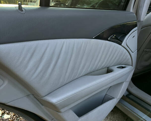 Мерседес Е-Класс 2003 в Черновцах на Automoto.ua Серый Мерседес Е-Класс, объемом двигателя 3.2 л и пробегом 400 тыс. км за 7000 $, фото 47 на Automoto.ua