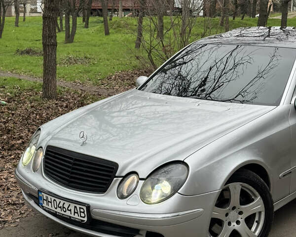 Серый Мерседес Е-Класс, объемом двигателя 3.22 л и пробегом 350 тыс. км за 5999 $, фото 3 на Automoto.ua