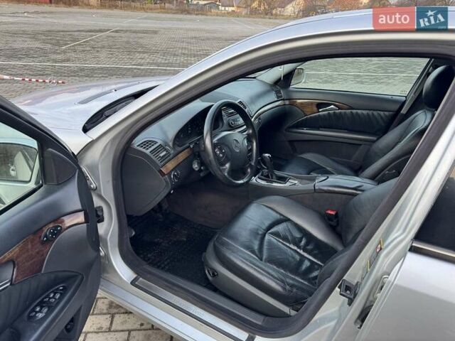 Серый Мерседес Е-Класс, объемом двигателя 2.1 л и пробегом 473 тыс. км за 5750 $, фото 23 на Automoto.ua