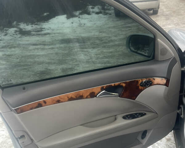 Серый Мерседес Е-Класс, объемом двигателя 2.6 л и пробегом 290 тыс. км за 3900 $, фото 13 на Automoto.ua