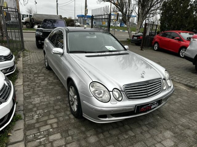 Серый Мерседес Е-Класс, объемом двигателя 3.2 л и пробегом 350 тыс. км за 7500 $, фото 2 на Automoto.ua