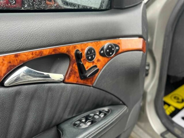 Серый Мерседес Е-Класс, объемом двигателя 3.2 л и пробегом 340 тыс. км за 6800 $, фото 16 на Automoto.ua