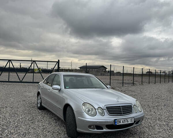 Сірий Мерседес Е-Клас, об'ємом двигуна 2.2 л та пробігом 325 тис. км за 6700 $, фото 8 на Automoto.ua