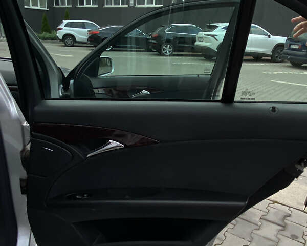 Серый Мерседес Е-Класс, объемом двигателя 2.2 л и пробегом 391 тыс. км за 6500 $, фото 29 на Automoto.ua