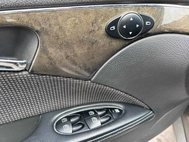 Сірий Мерседес Е-Клас, об'ємом двигуна 2.7 л та пробігом 382 тис. км за 7490 $, фото 15 на Automoto.ua