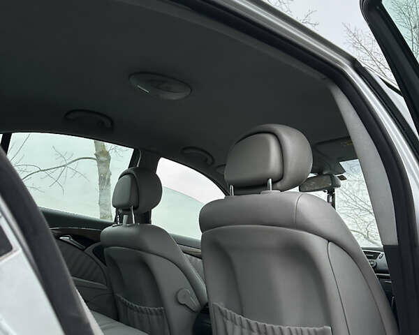 Сірий Мерседес Е-Клас, об'ємом двигуна 2.15 л та пробігом 200 тис. км за 5100 $, фото 18 на Automoto.ua