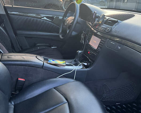 Серый Мерседес Е-Класс, объемом двигателя 2.69 л и пробегом 310 тыс. км за 6900 $, фото 5 на Automoto.ua