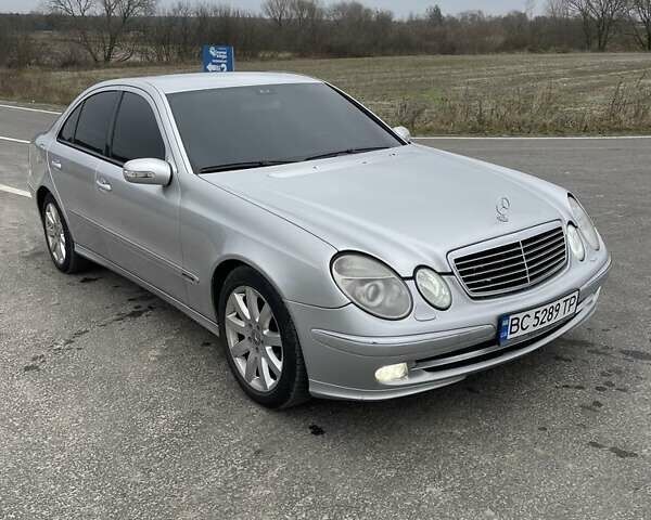 Серый Мерседес Е-Класс, объемом двигателя 3.2 л и пробегом 429 тыс. км за 6500 $, фото 1 на Automoto.ua