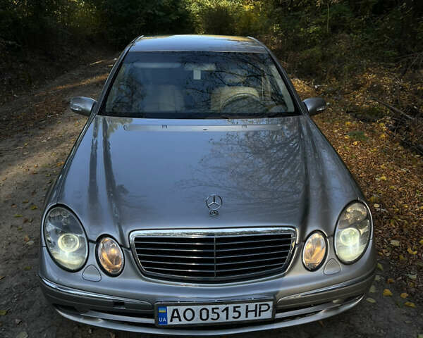 Мерседес Е-Класс 2003 в Черновцах на Automoto.ua Серый Мерседес Е-Класс, объемом двигателя 3.2 л и пробегом 400 тыс. км за 7000 $, фото 20 на Automoto.ua