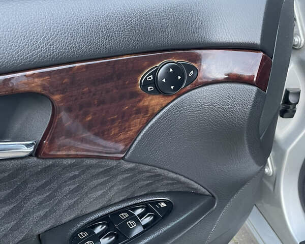 Серый Мерседес Е-Класс, объемом двигателя 2.15 л и пробегом 339 тыс. км за 5500 $, фото 11 на Automoto.ua