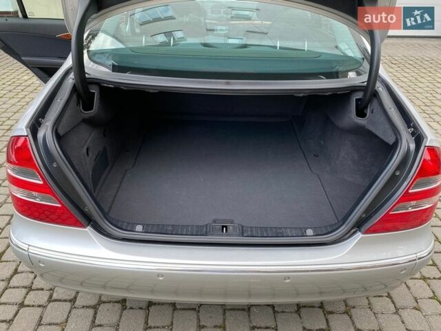 Сірий Мерседес Е-Клас, об'ємом двигуна 2.69 л та пробігом 276 тис. км за 8200 $, фото 19 на Automoto.ua