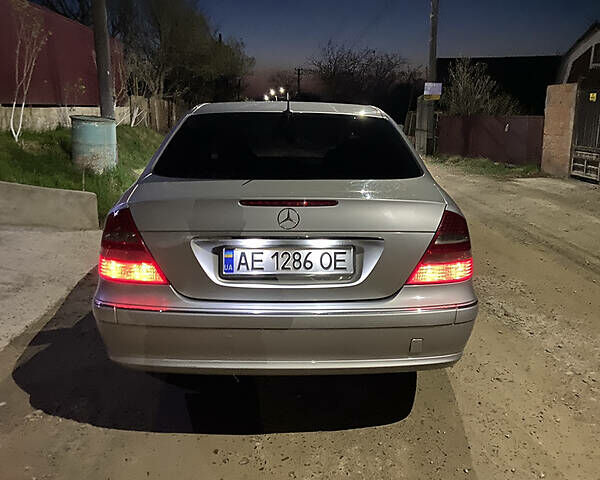 Сірий Мерседес Е-Клас, об'ємом двигуна 2.7 л та пробігом 430 тис. км за 7900 $, фото 33 на Automoto.ua