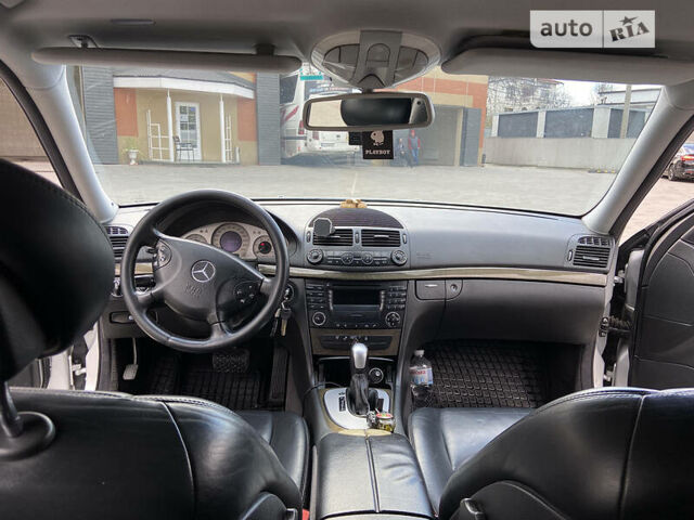 Сірий Мерседес Е-Клас, об'ємом двигуна 2.7 л та пробігом 430 тис. км за 7900 $, фото 32 на Automoto.ua