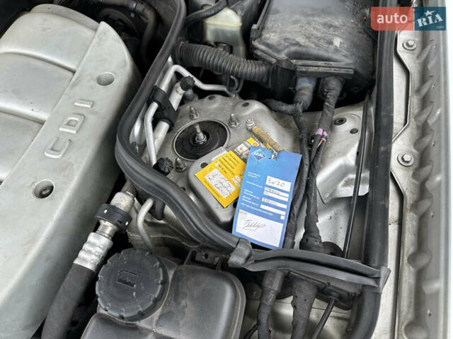 Сірий Мерседес Е-Клас, об'ємом двигуна 2.14 л та пробігом 370 тис. км за 5999 $, фото 45 на Automoto.ua