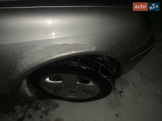 Серый Мерседес Е-Класс, объемом двигателя 2.2 л и пробегом 247 тыс. км за 7500 $, фото 8 на Automoto.ua