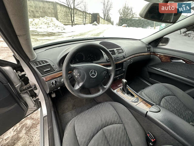 Сірий Мерседес Е-Клас, об'ємом двигуна 2.14 л та пробігом 370 тис. км за 5999 $, фото 34 на Automoto.ua