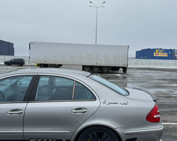 Серый Мерседес Е-Класс, объемом двигателя 2.6 л и пробегом 352 тыс. км за 7500 $, фото 8 на Automoto.ua