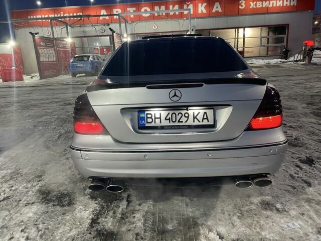 Сірий Мерседес Е-Клас, об'ємом двигуна 5 л та пробігом 271 тис. км за 11800 $, фото 2 на Automoto.ua