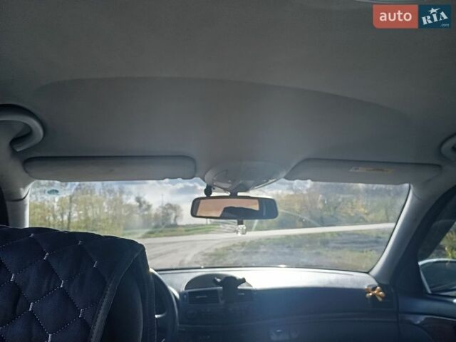 Сірий Мерседес Е-Клас, об'ємом двигуна 2.15 л та пробігом 371 тис. км за 5500 $, фото 10 на Automoto.ua