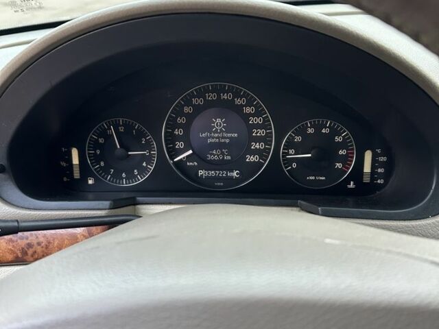 Серый Мерседес Е-Класс, объемом двигателя 3.2 л и пробегом 335 тыс. км за 5600 $, фото 6 на Automoto.ua