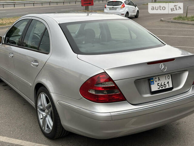 Сірий Мерседес Е-Клас, об'ємом двигуна 2.2 л та пробігом 361 тис. км за 7000 $, фото 10 на Automoto.ua