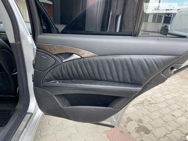 Сірий Мерседес Е-Клас, об'ємом двигуна 2.7 л та пробігом 430 тис. км за 8500 $, фото 67 на Automoto.ua