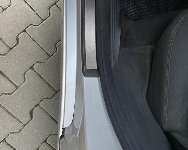 Серый Мерседес Е-Класс, объемом двигателя 2.2 л и пробегом 391 тыс. км за 6500 $, фото 20 на Automoto.ua