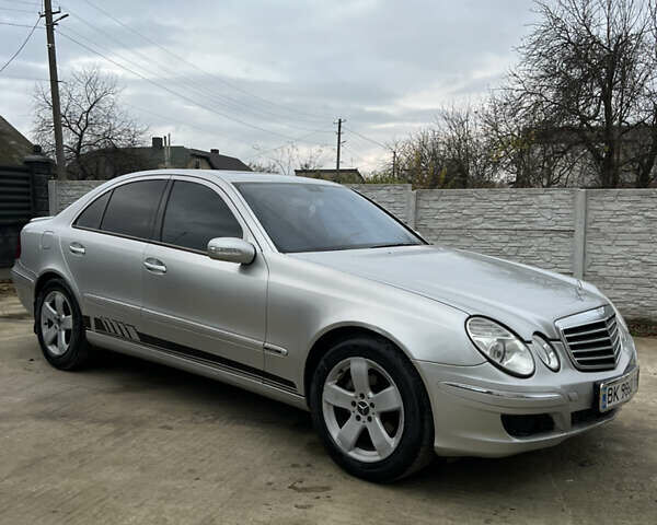 Серый Мерседес Е-Класс, объемом двигателя 2.7 л и пробегом 370 тыс. км за 5550 $, фото 30 на Automoto.ua