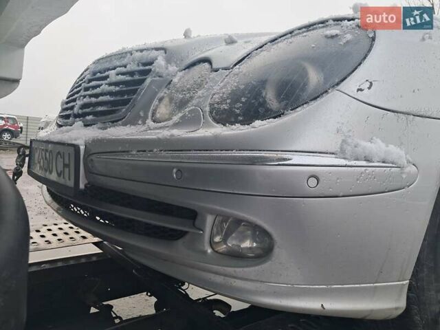 Серый Мерседес Е-Класс, объемом двигателя 2.69 л и пробегом 300 тыс. км за 4200 $, фото 10 на Automoto.ua